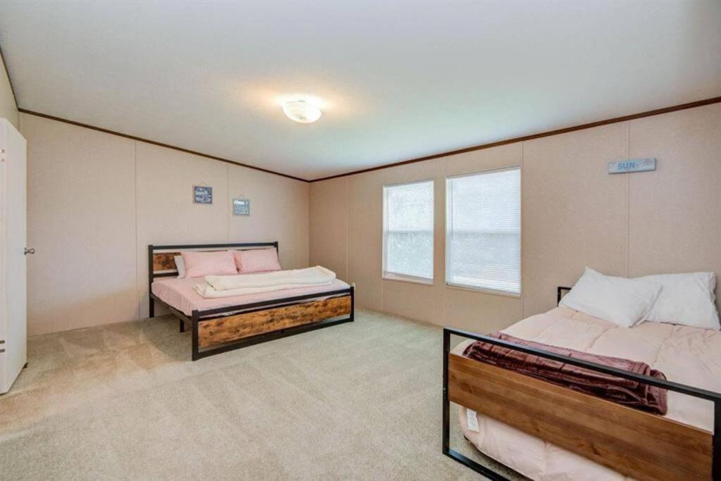 Seaside Serenity - Holiday Home Sleeps 10 Dickinson Exterior foto